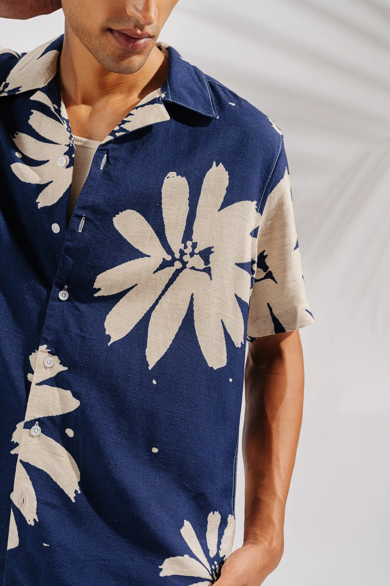Cut Out Floral Men's Linen Shirt