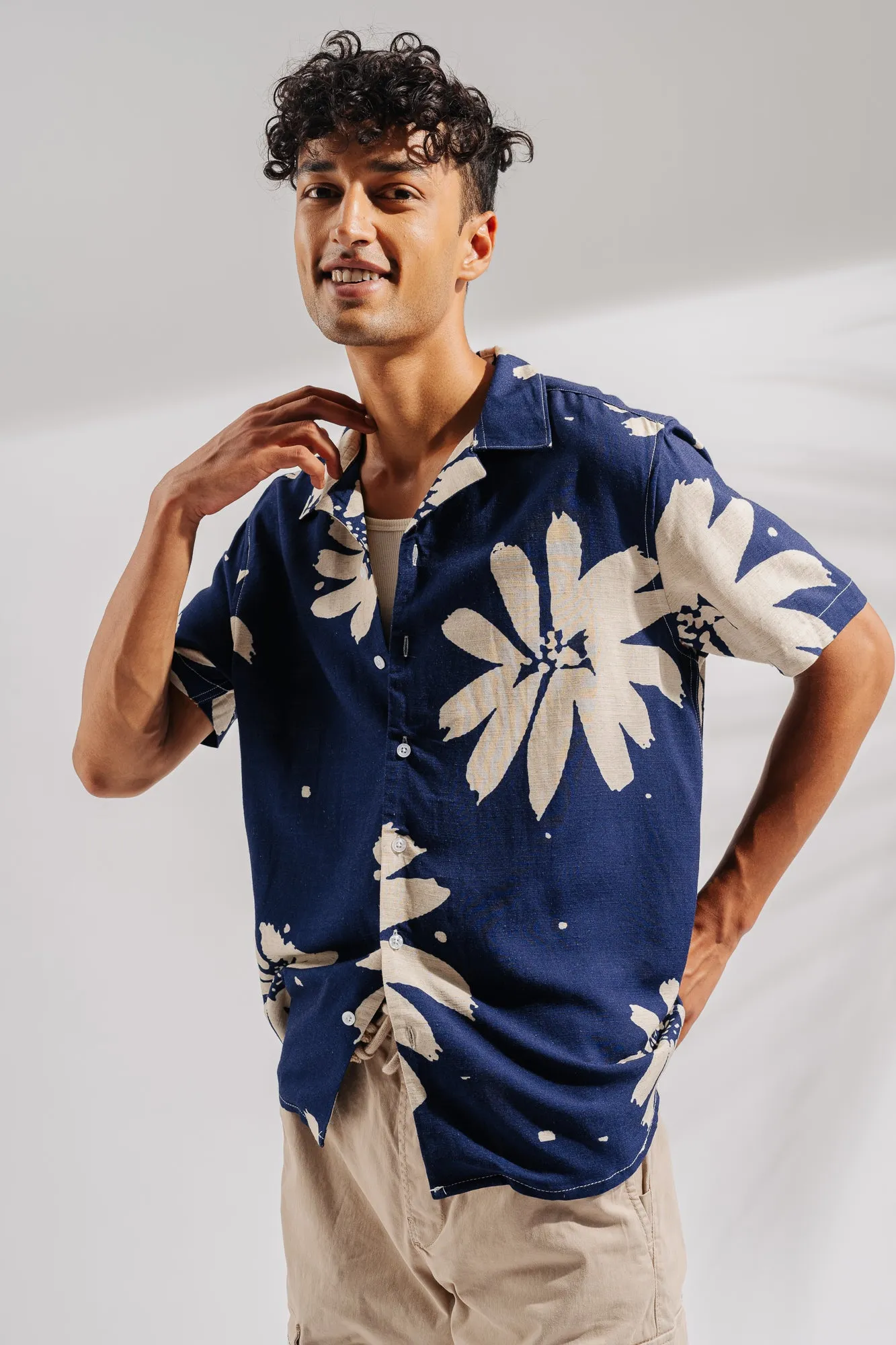 Cut Out Floral Men's Linen Shirt