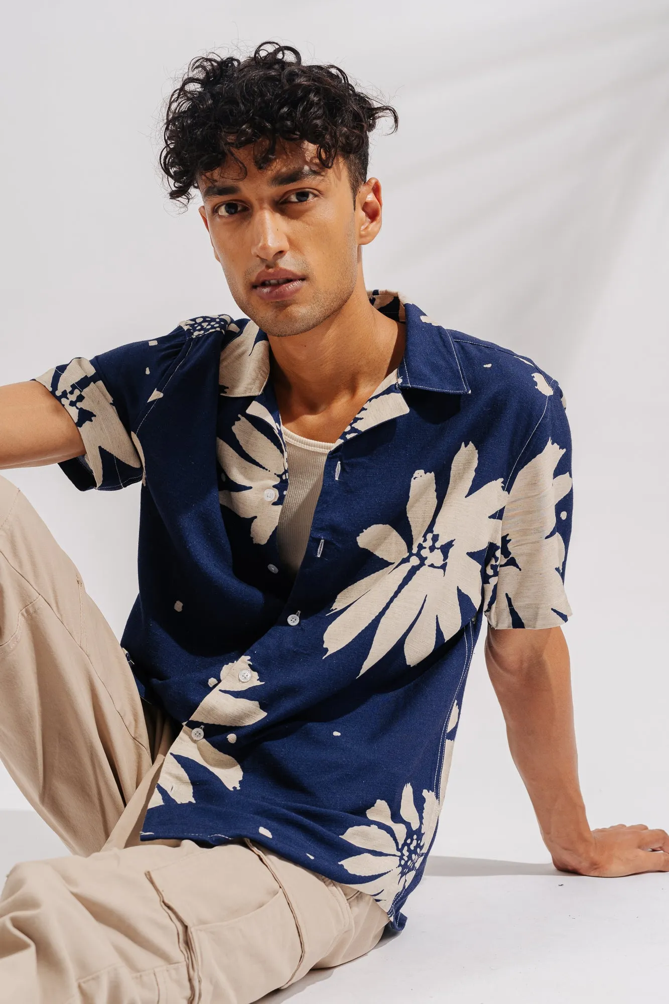 Cut Out Floral Men's Linen Shirt