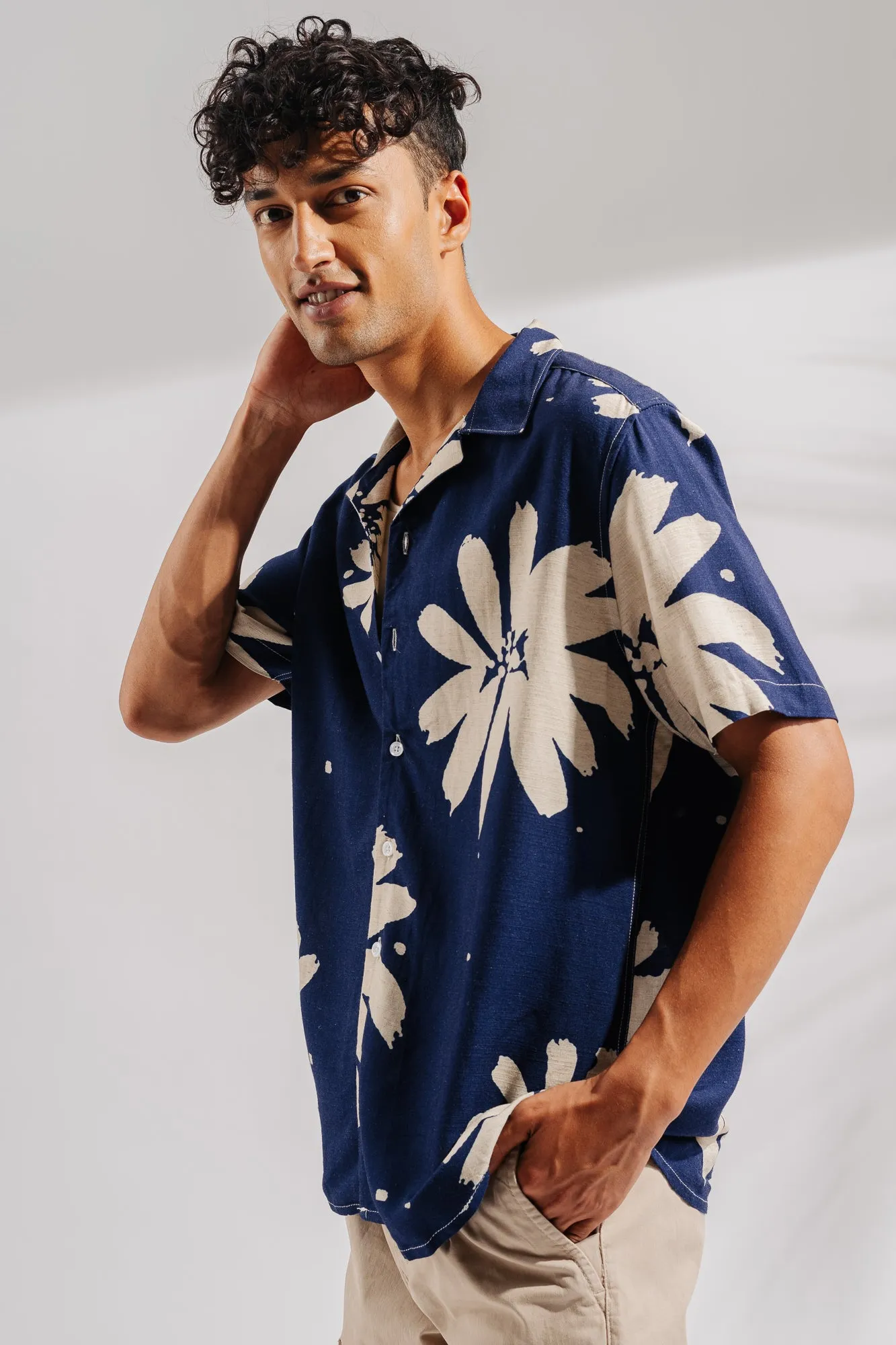 Cut Out Floral Men's Linen Shirt