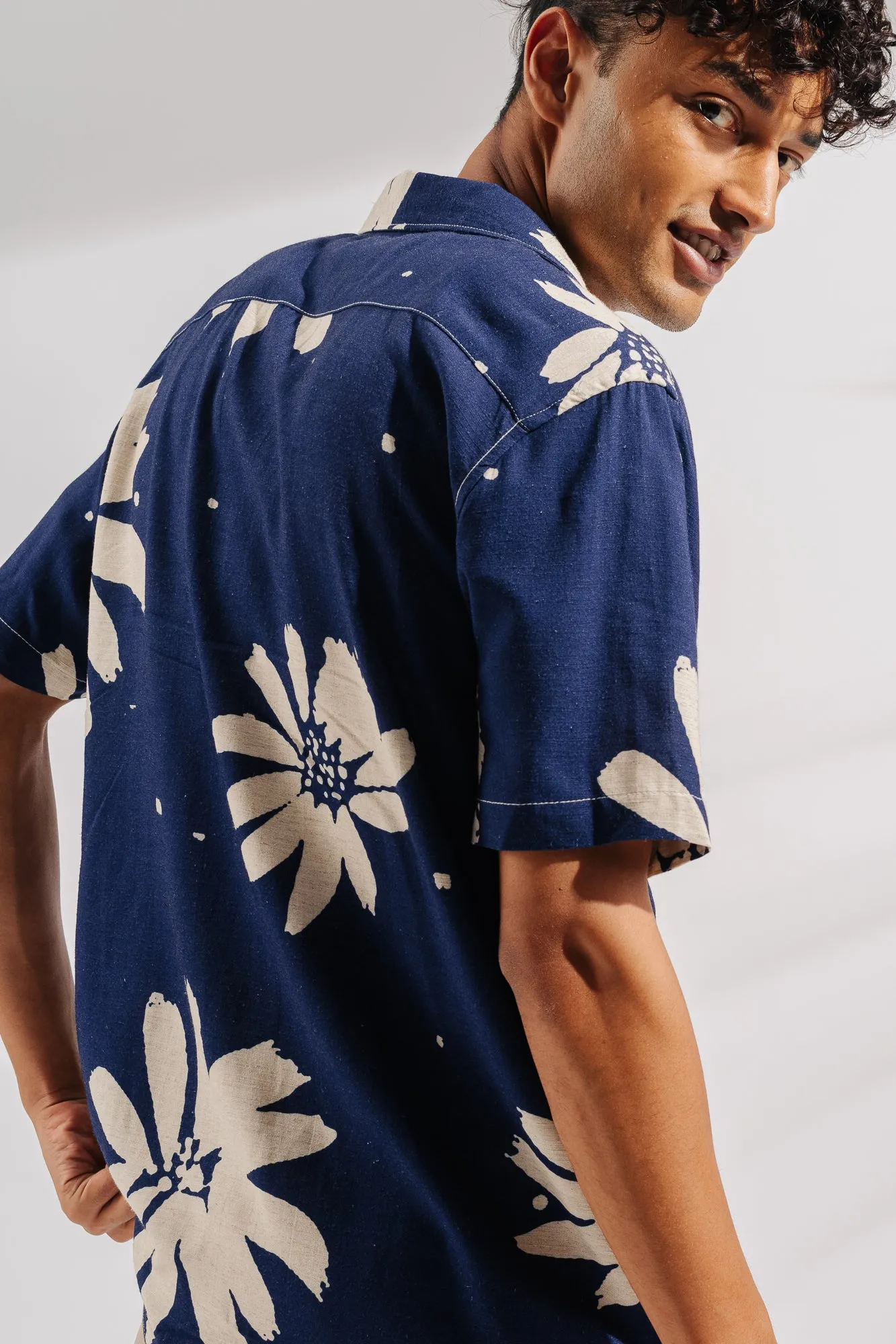 Cut Out Floral Men's Linen Shirt