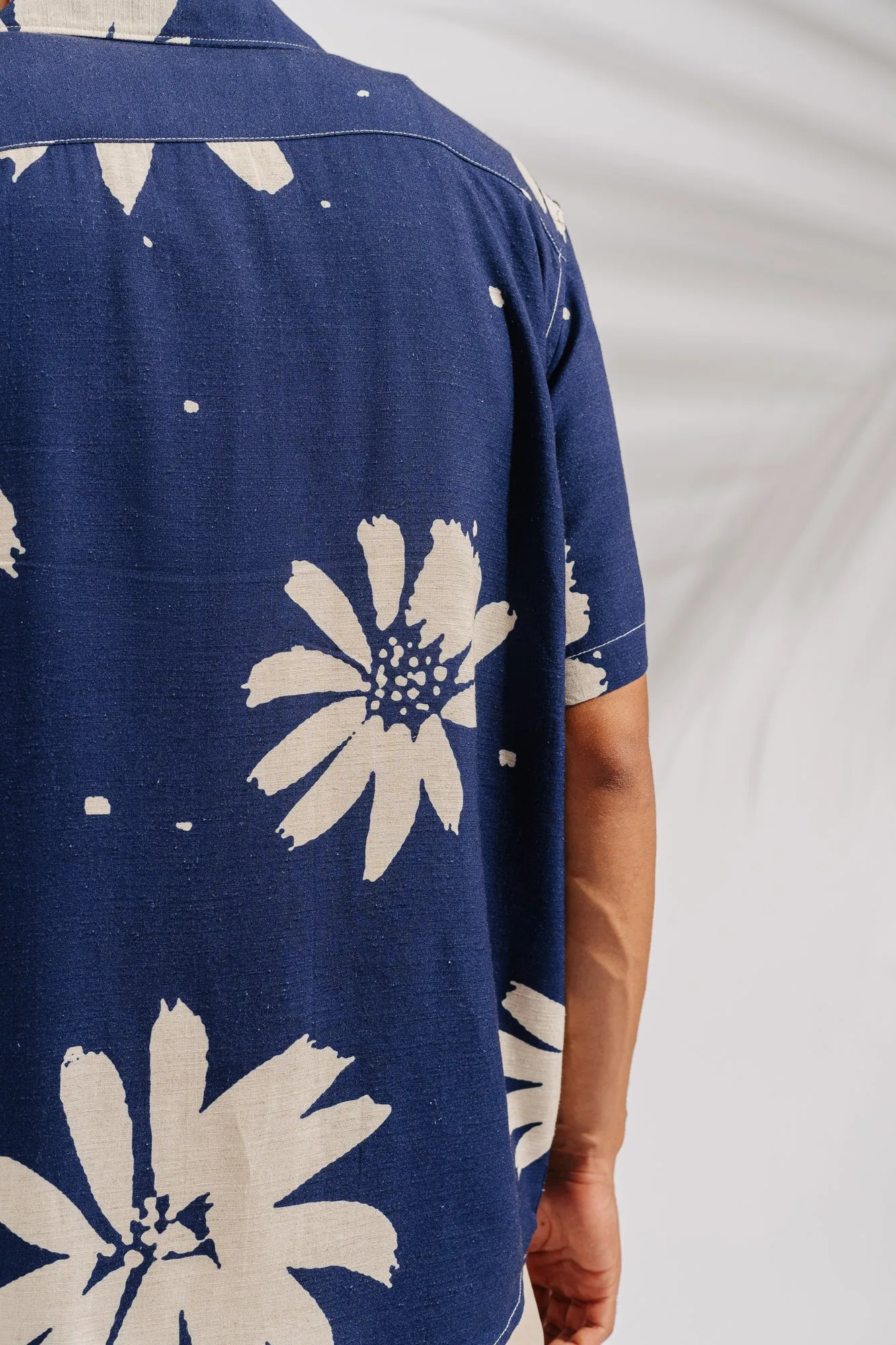 Cut Out Floral Men's Linen Shirt
