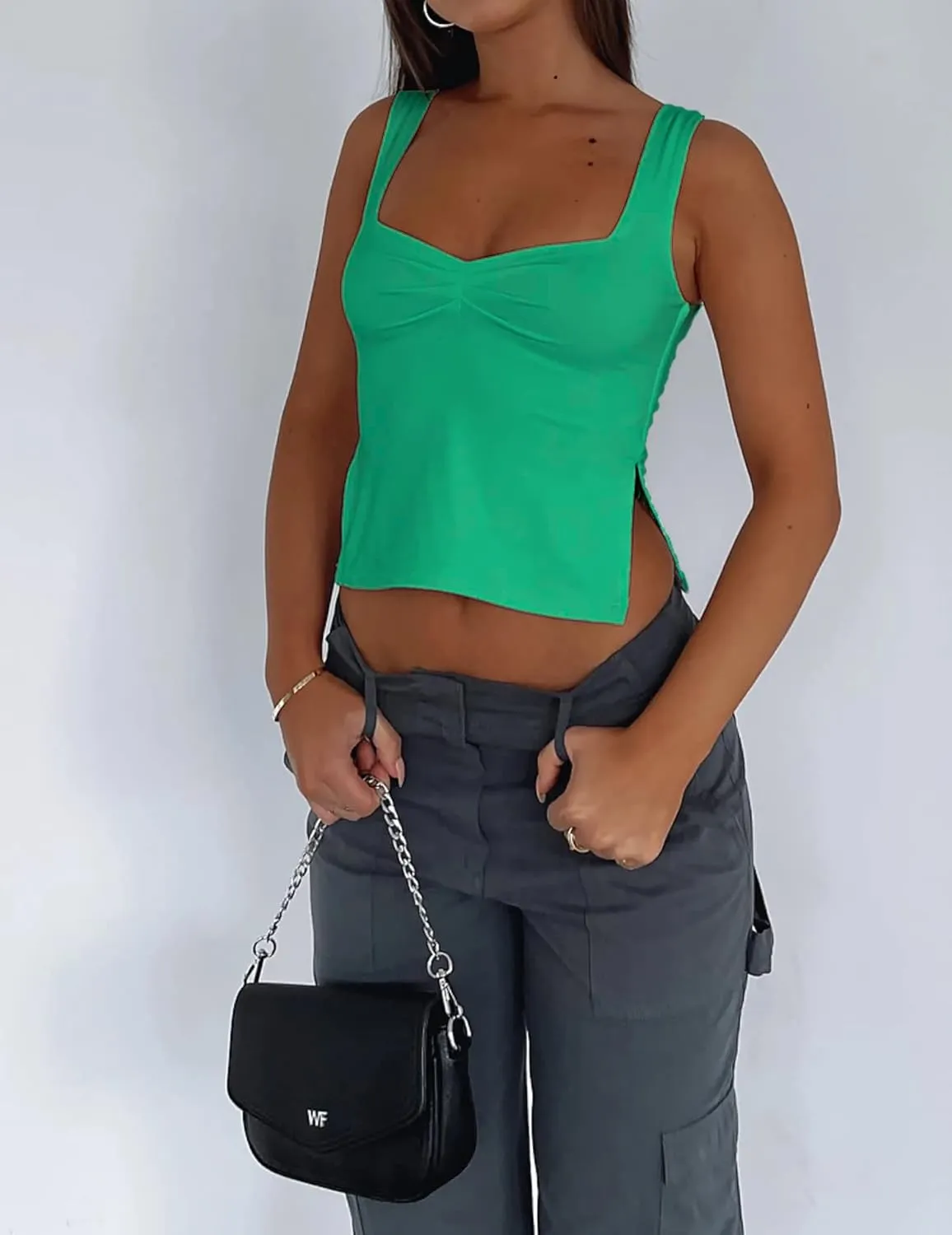ForeFair Women Sleeveless Backless Crop Tank Top Summer Going Out Outfits Cute Pleated Sweetheart Neck Strappy Y2K Slits Tops