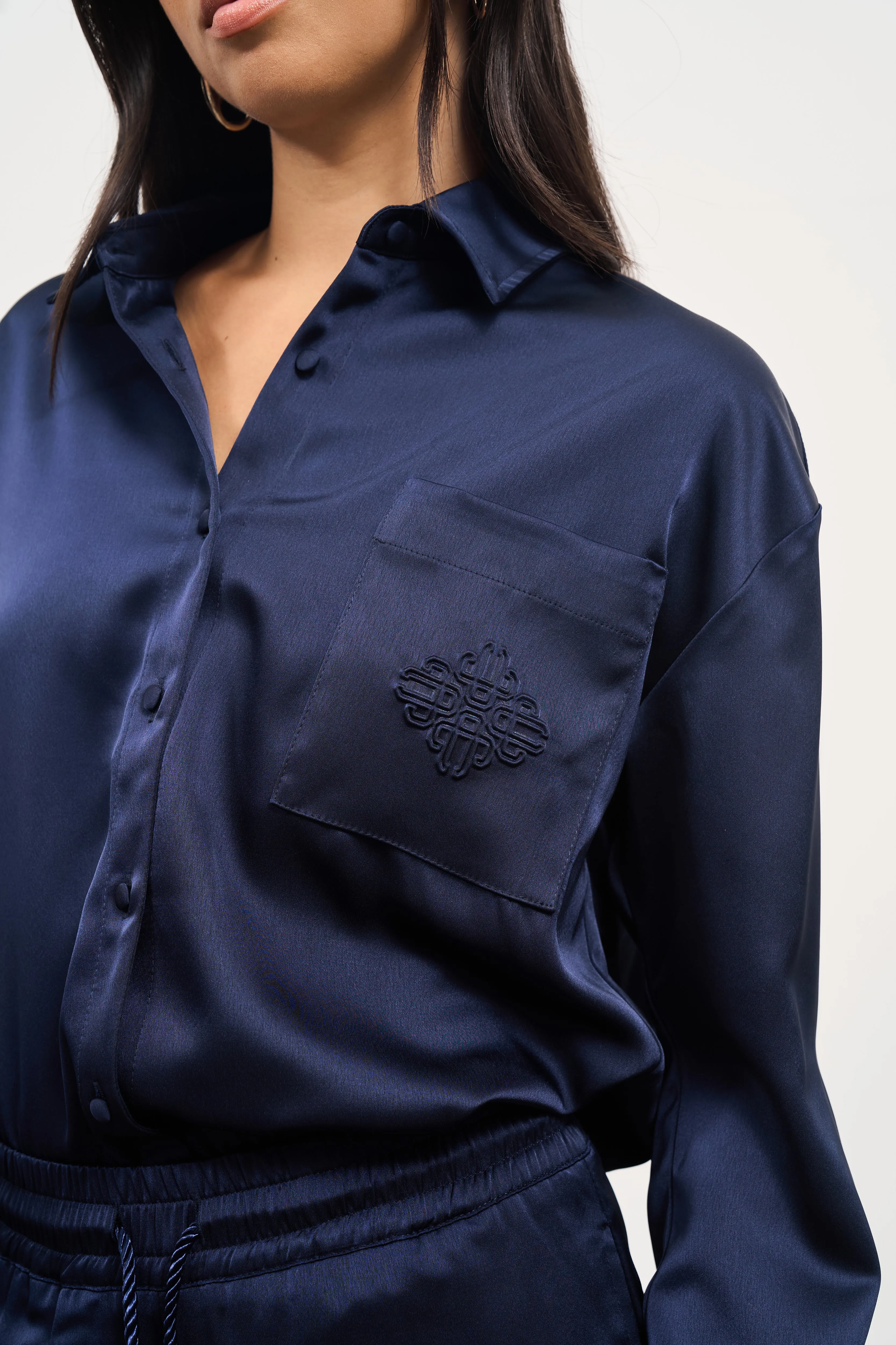 SATIN EMBLEM SHIRT - NAVY